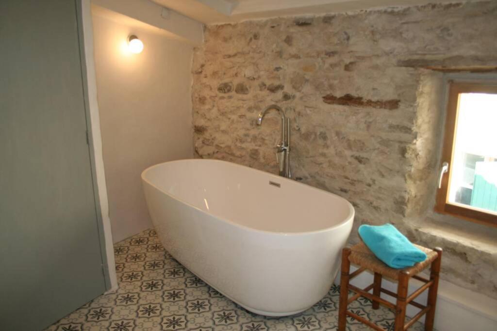 Character Filled House Overlooking The River Cesse Bize-Minervois Εξωτερικό φωτογραφία